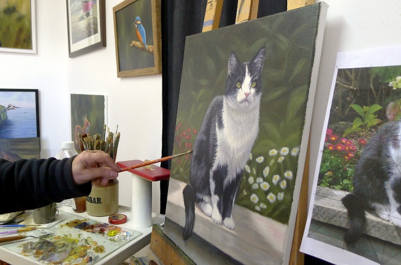 cat portrait on the easel
